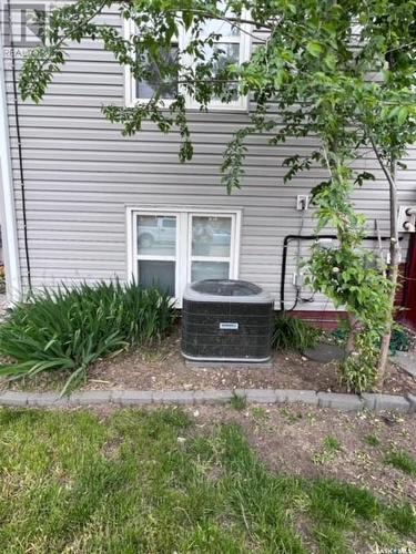 133 3Rd Avenue Ne, Swift Current, SK - Outdoor