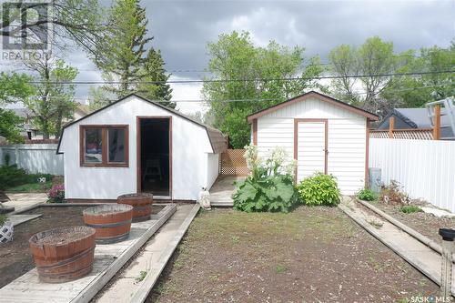 114 5Th Avenue W, Assiniboia, SK - Outdoor