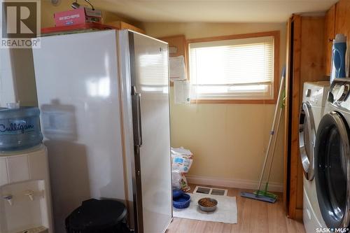 114 5Th Avenue W, Assiniboia, SK - Indoor Photo Showing Laundry Room