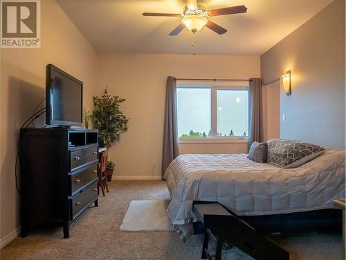 805 89 Avenue, Dawson Creek, BC - Indoor Photo Showing Bedroom