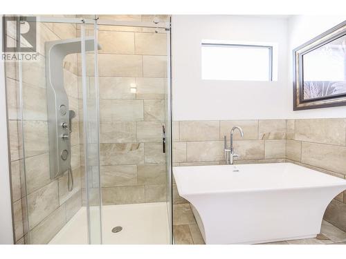 11508 La Costa Lane, Osoyoos, BC - Indoor Photo Showing Bathroom