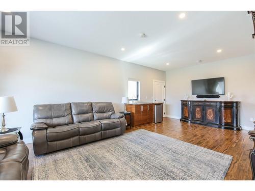 11508 La Costa Lane, Osoyoos, BC - Indoor Photo Showing Living Room