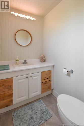 133 Saint-Pierre Est Boulevard, Caraquet, NB - Indoor Photo Showing Bathroom