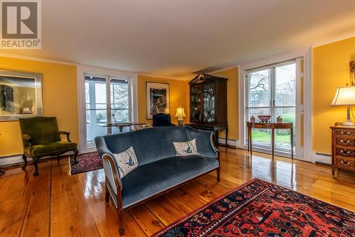 14 Kennas Hill, St. John'S, NL - Indoor Photo Showing Living Room