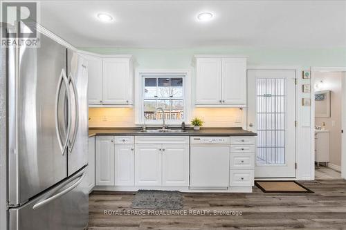 44 Peterson Street, Quinte West, ON - Indoor Photo Showing Kitchen