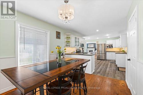 44 Peterson Street, Quinte West, ON - Indoor Photo Showing Dining Room