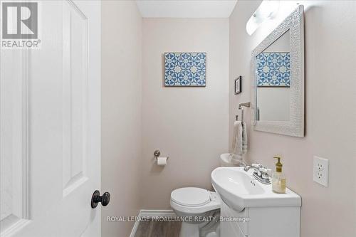 44 Peterson Street, Quinte West, ON - Indoor Photo Showing Bathroom