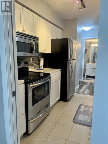 303 - 81 Navy Wharf Court, Toronto, ON - Indoor Photo Showing Kitchen With Stainless Steel Kitchen