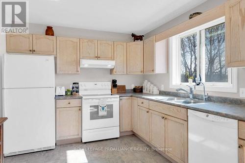 163 Crandall Road, Cramahe, ON - Indoor Photo Showing Kitchen With Double Sink