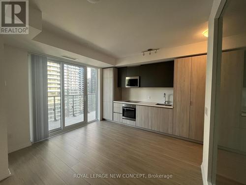 3211 - 8 Widmer Street, Toronto, ON - Indoor Photo Showing Kitchen