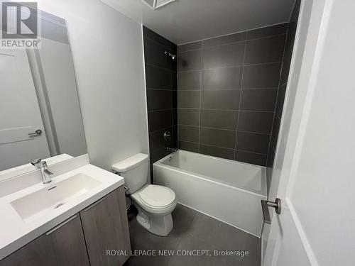 3211 - 8 Widmer Street, Toronto, ON - Indoor Photo Showing Bathroom