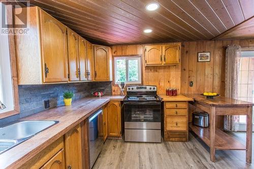 272 Kensington Point Rd|Johnson Township, Desbarats, ON - Indoor Photo Showing Kitchen