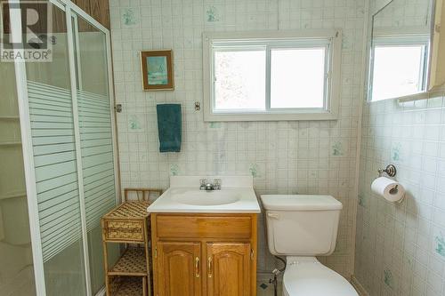 272 Kensington Point Rd|Johnson Township, Desbarats, ON - Indoor Photo Showing Bathroom