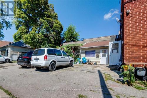 1062 -1064-1066 Dundas Street E, London, ON 