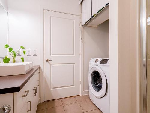 Bathroom - 307-7040 Rue Allard, Montréal (Lasalle), QC - Indoor Photo Showing Laundry Room