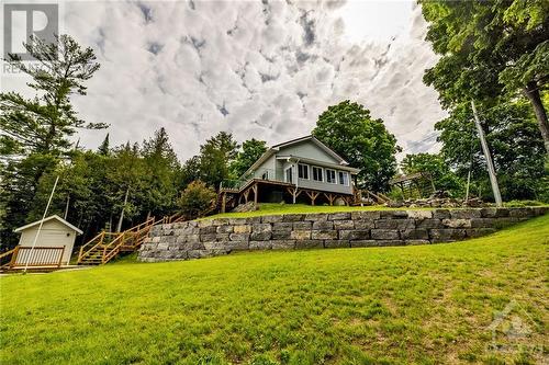 630 Peter'S Point Road, White Lake, ON - Outdoor