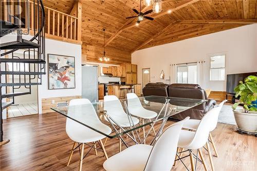 630 Peter'S Point Road, White Lake, ON - Indoor Photo Showing Dining Room