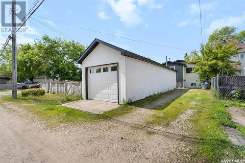 320 H Avenue S, Saskatoon, SK - Outdoor With Exterior