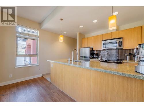 15 Park Place Unit# 407, Osoyoos, BC - Indoor Photo Showing Kitchen