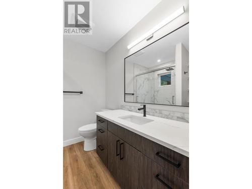 1143 Hipwell Road, Ootischenia, BC - Indoor Photo Showing Bathroom