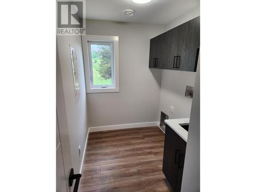 1143 Hipwell Road, Ootischenia, BC - Indoor