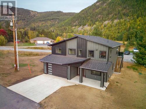 1143 Hipwell Road, Ootischenia, BC - Outdoor