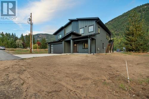 1143 Hipwell Road, Ootischenia, BC - Outdoor