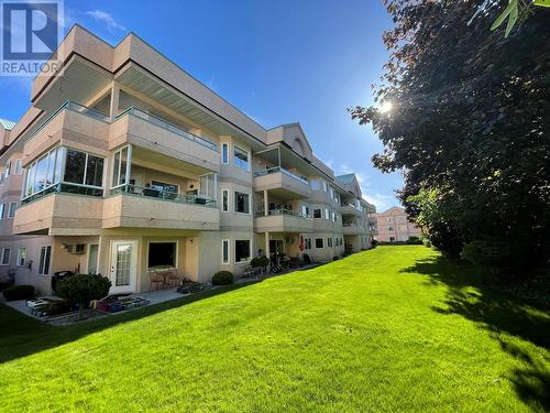 8907 Pineo Court Unit# 207, Summerland, BC - Outdoor