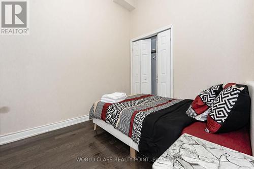 257 Cannon Street E, Hamilton, ON - Indoor Photo Showing Bedroom