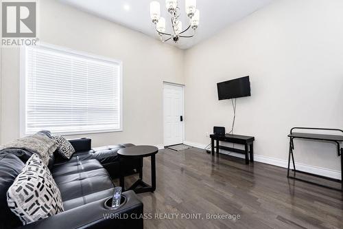 257 Cannon Street E, Hamilton, ON - Indoor Photo Showing Other Room