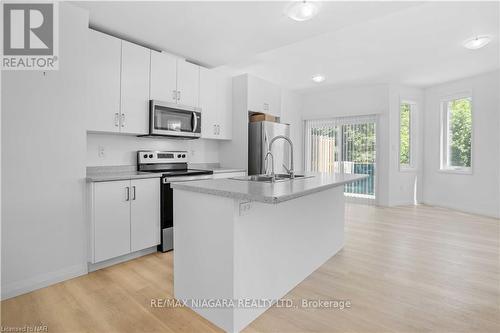 31 - 1465 Station Street, Pelham, ON - Indoor Photo Showing Kitchen