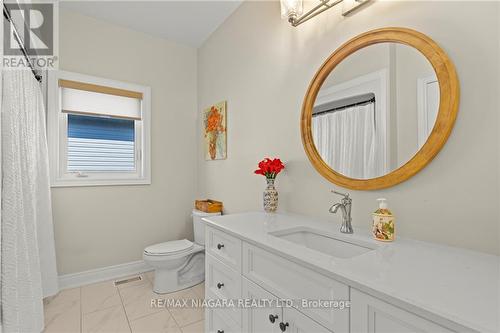 146 Julia Drive, Welland, ON - Indoor Photo Showing Bathroom