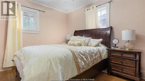 1530 Pillette Road, Windsor, ON - Indoor Photo Showing Bedroom