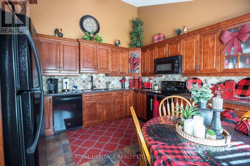 9 Pleasantview Crescent, Kawartha Lakes (Little Britain), ON - Indoor Photo Showing Kitchen