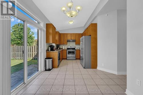 3 Seahorse Avenue, Brampton, ON - Indoor Photo Showing Kitchen