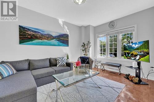 3 Seahorse Avenue, Brampton, ON - Indoor Photo Showing Living Room