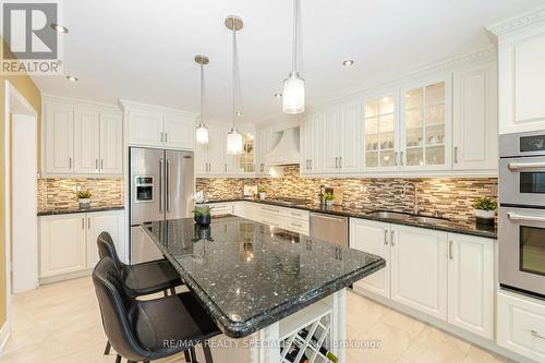 3353 Azelia Court, Mississauga, ON - Indoor Photo Showing Kitchen With Stainless Steel Kitchen With Upgraded Kitchen