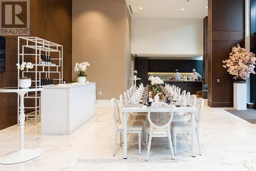 1011 - 95 Mcmahon Drive N, Toronto, ON - Indoor Photo Showing Dining Room