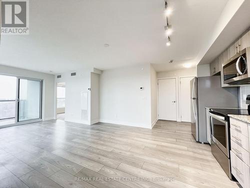 604 - 1255 Bayly Street, Pickering, ON - Indoor Photo Showing Kitchen