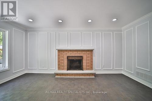 95 Luba Avenue, Richmond Hill, ON - Indoor With Fireplace