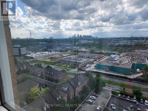 1706 - 21 Overlea Boulevard, Toronto (Thorncliffe Park), ON - Outdoor With View