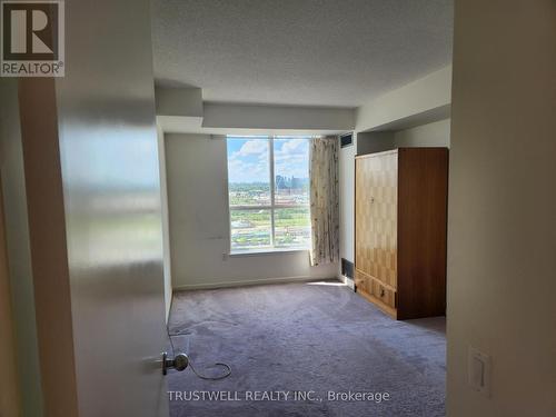 1706 - 21 Overlea Boulevard, Toronto (Thorncliffe Park), ON - Indoor Photo Showing Other Room