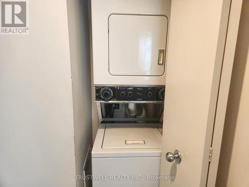 1706 - 21 Overlea Boulevard, Toronto (Thorncliffe Park), ON - Indoor Photo Showing Laundry Room