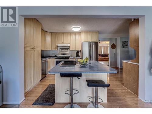 6060 Okanagan Landing Road, Vernon, BC - Indoor Photo Showing Kitchen With Double Sink