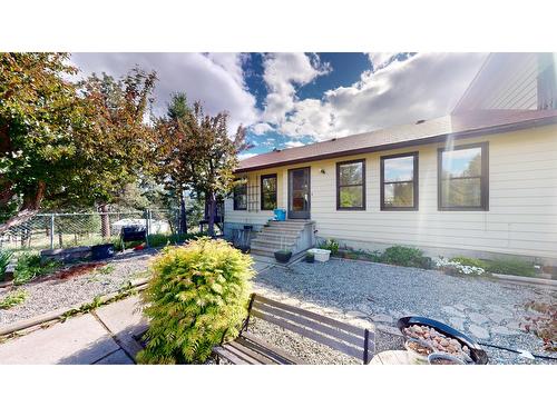 8083 Highway 3/93, Cranbrook, BC - Outdoor