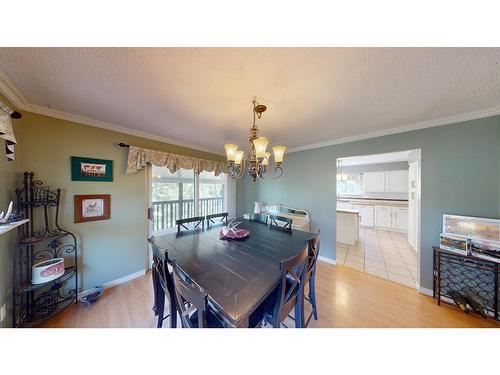 8083 Highway 3/93, Cranbrook, BC - Indoor Photo Showing Dining Room