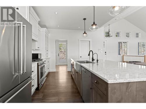 6580 Monck Park Road, Merritt, BC - Indoor Photo Showing Kitchen With Upgraded Kitchen