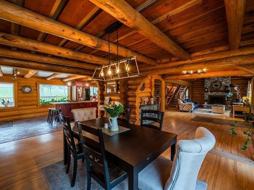 9130 Barnhartvale Road, Kamloops, BC - Indoor Photo Showing Dining Room