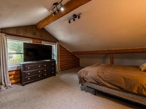 9130 Barnhartvale Road, Kamloops, BC - Indoor Photo Showing Bedroom