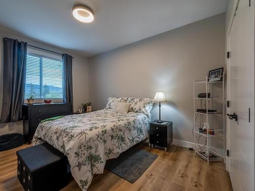 9130 Barnhartvale Road, Kamloops, BC - Indoor Photo Showing Bedroom